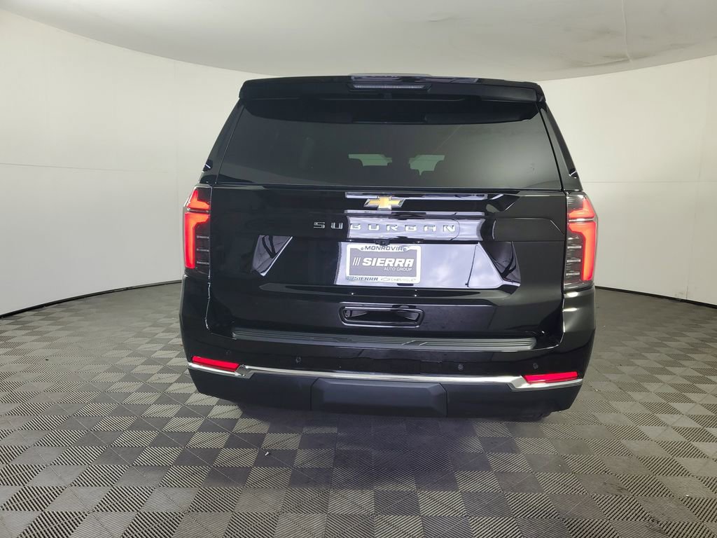 New 2026 Chevrolet Suburban LS image 5