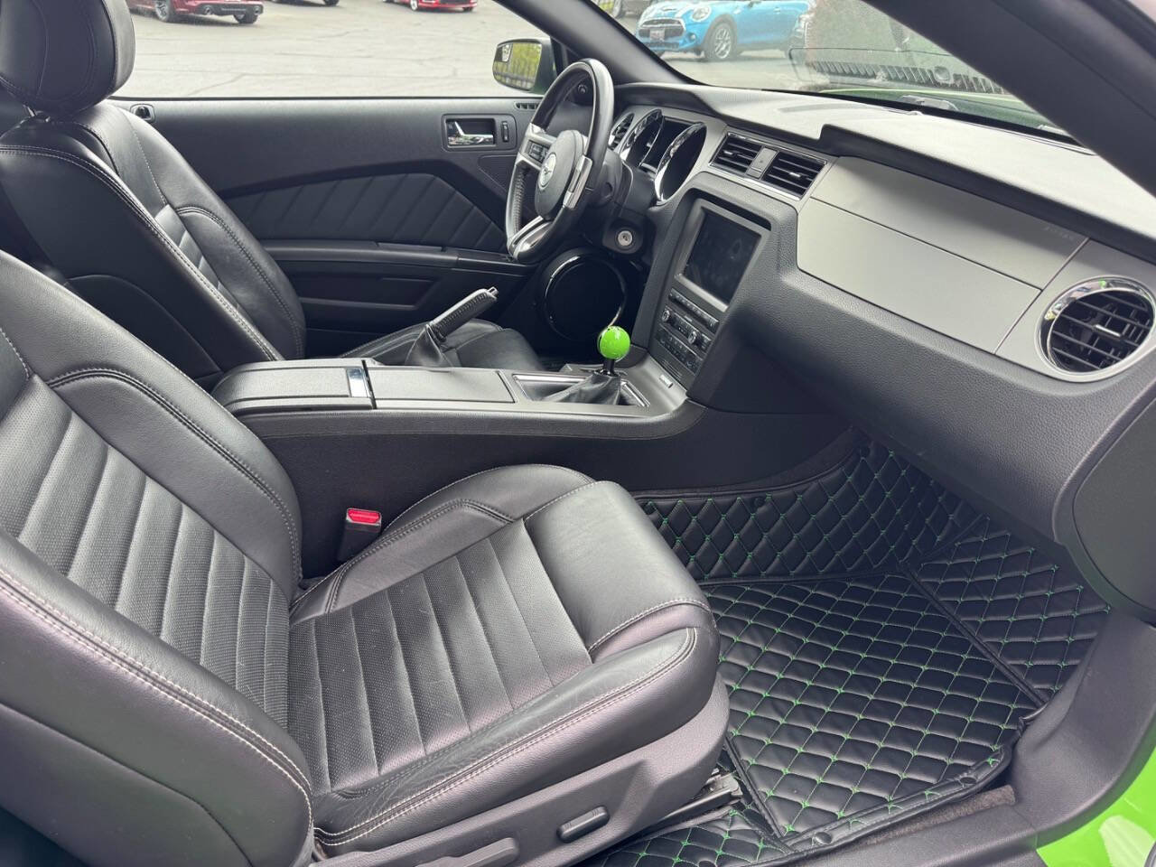 Used 2013 Ford Mustang GT Premium w/ Electronics Pkg RWD image 10