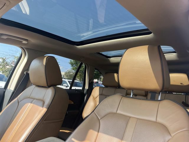 Used 2015 Lincoln MKX FWD w/ Equipment Group 102A image 34