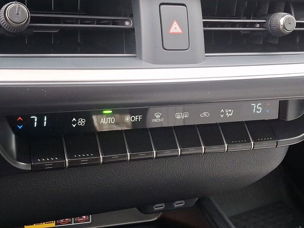 Used 2026 Lexus UX 300h AWD w/ Accessory Package (Z1) image 17