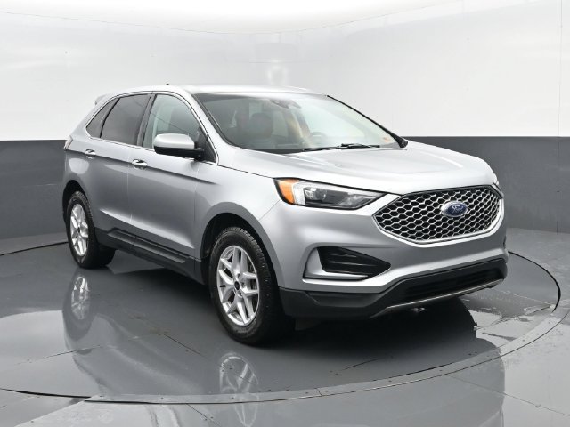 Used 2023 Ford Edge SEL AWD/4WD image 3