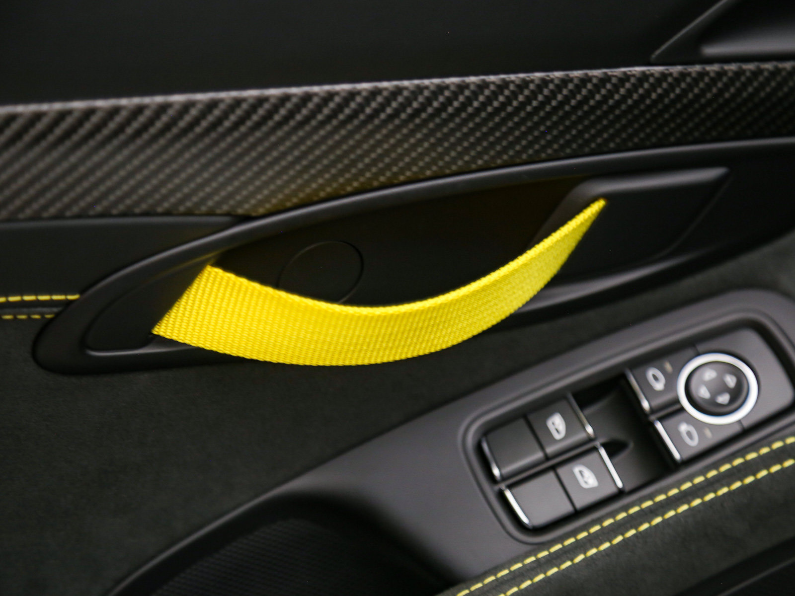 Certified 2025 Porsche 718 Boxster Spyder RS RWD image 39