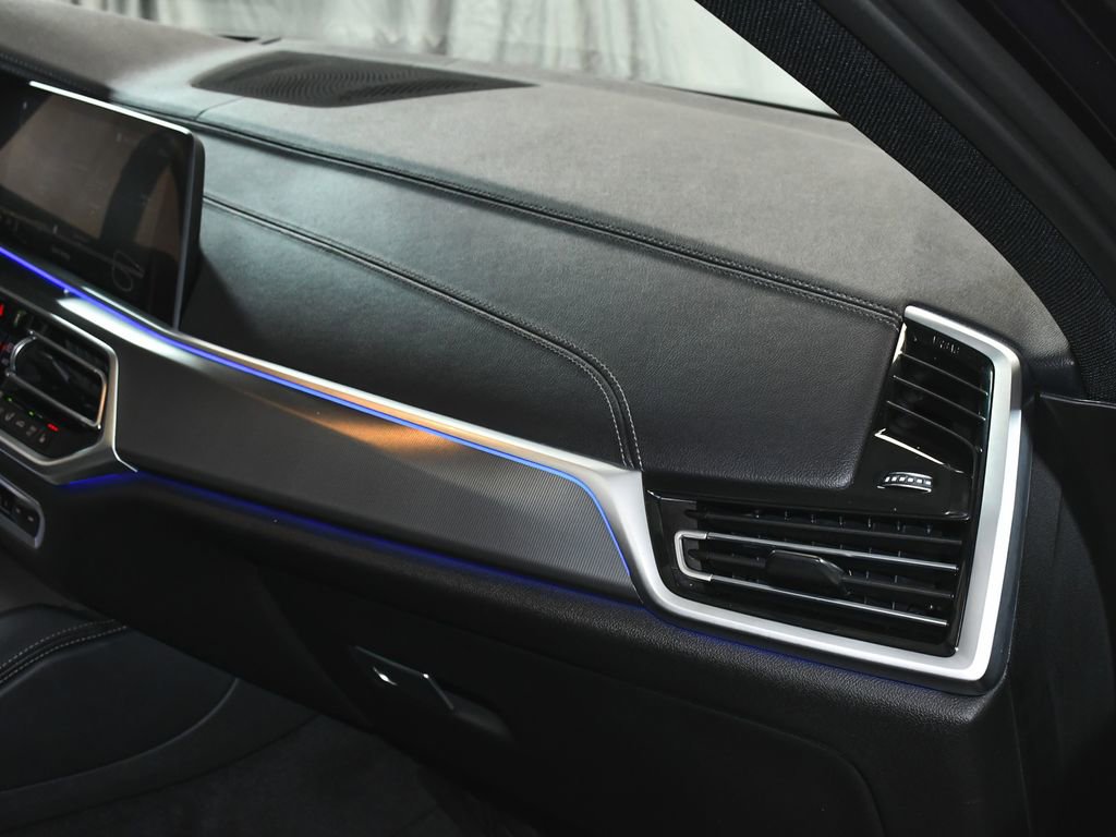 Used 2022 BMW X6 xDrive40i w/ Executive Package image 66