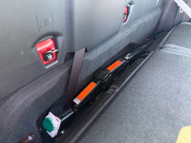 Used 2023 Nissan Frontier SV image 32