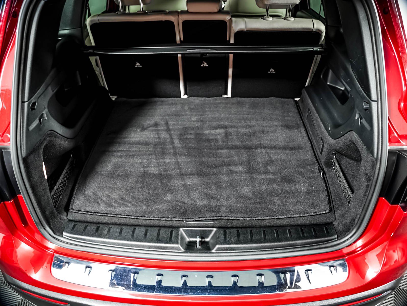 Used 2023 Mercedes-Benz EQB 250+ w/ Exclusive Package image 5