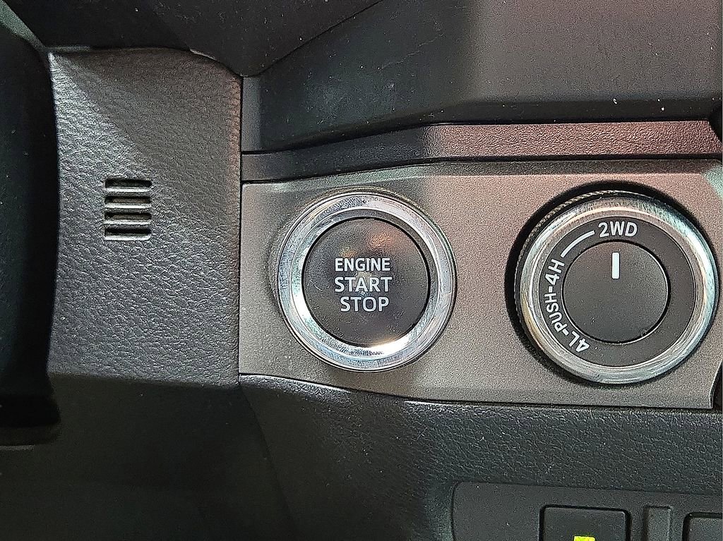 Used 2019 Toyota Tacoma TRD Off-Road w/ Technology Package image 31