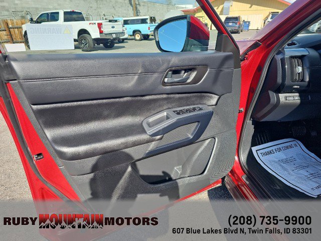 Used 2024 Nissan Pathfinder SV w/ Cargo Package AWD/4WD image 10