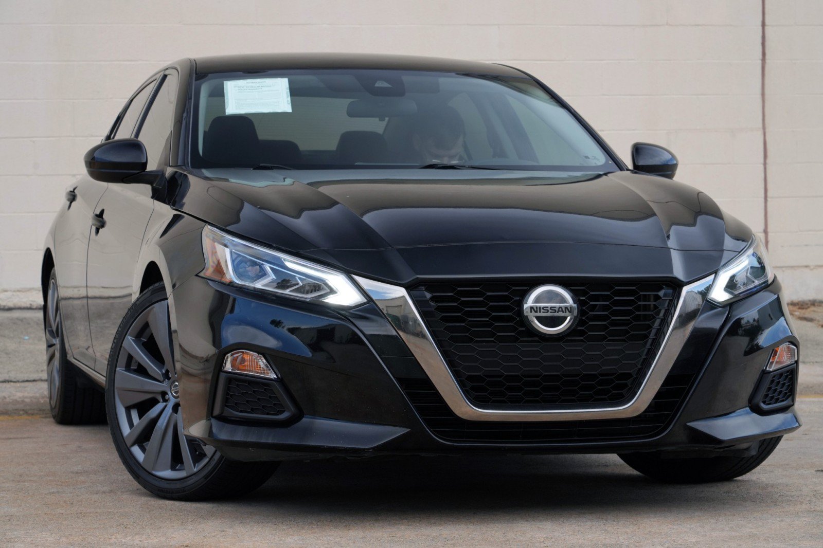 Used 2021 Nissan Altima 2.5 SR FWD image 2