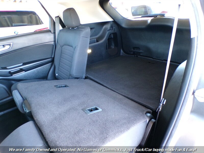 Used 2015 Ford Edge SE FWD image 10