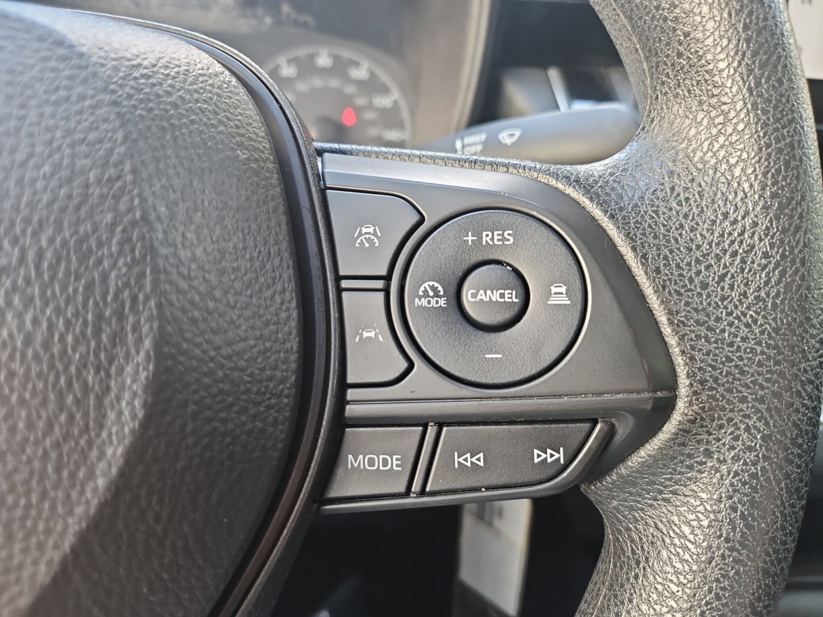 Used 2024 Toyota Corolla LE FWD image 29
