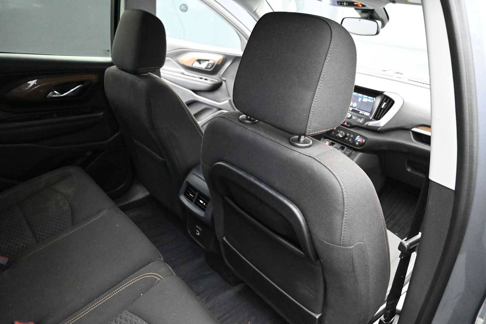 Used 2021 GMC Terrain SLE w/ Driver Convenience Package AWD/4WD image 24