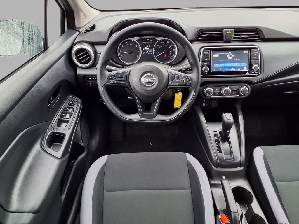 Used 2025 Nissan Versa S w/ Trunk Package FWD image 4