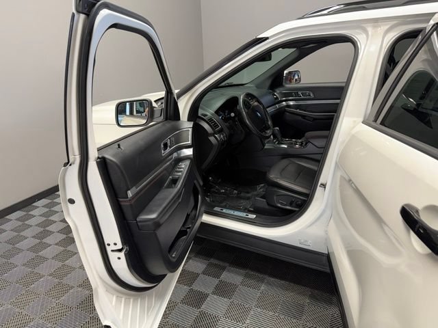 Used 2019 Ford Explorer Sport w/ Equipment Group 401A AWD/4WD image 14