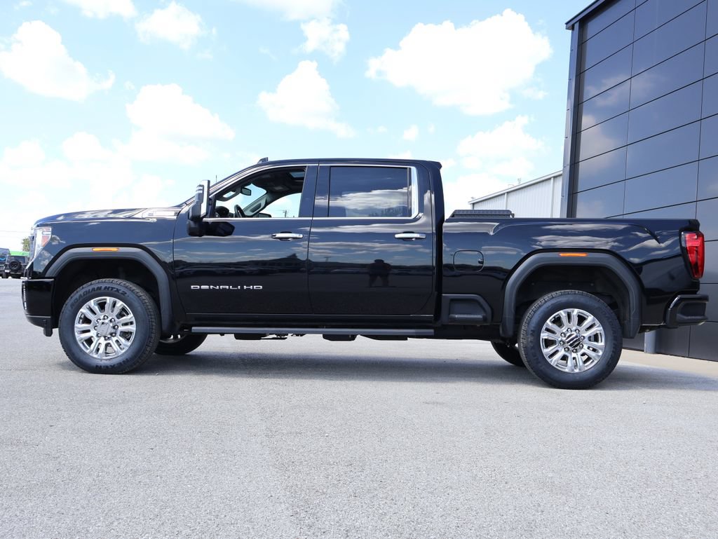 Used 2022 GMC Sierra 3500 Denali AWD/4WD image 2