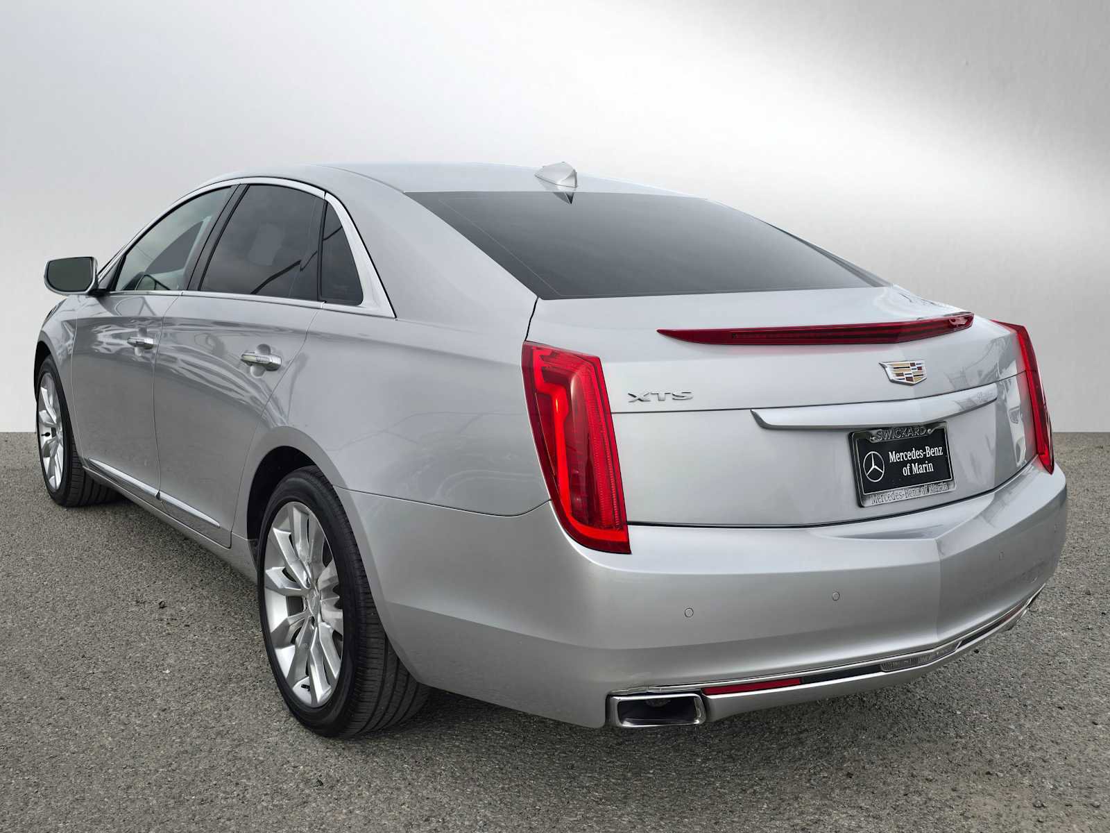 Used 2017 Cadillac XTS Luxury image 5