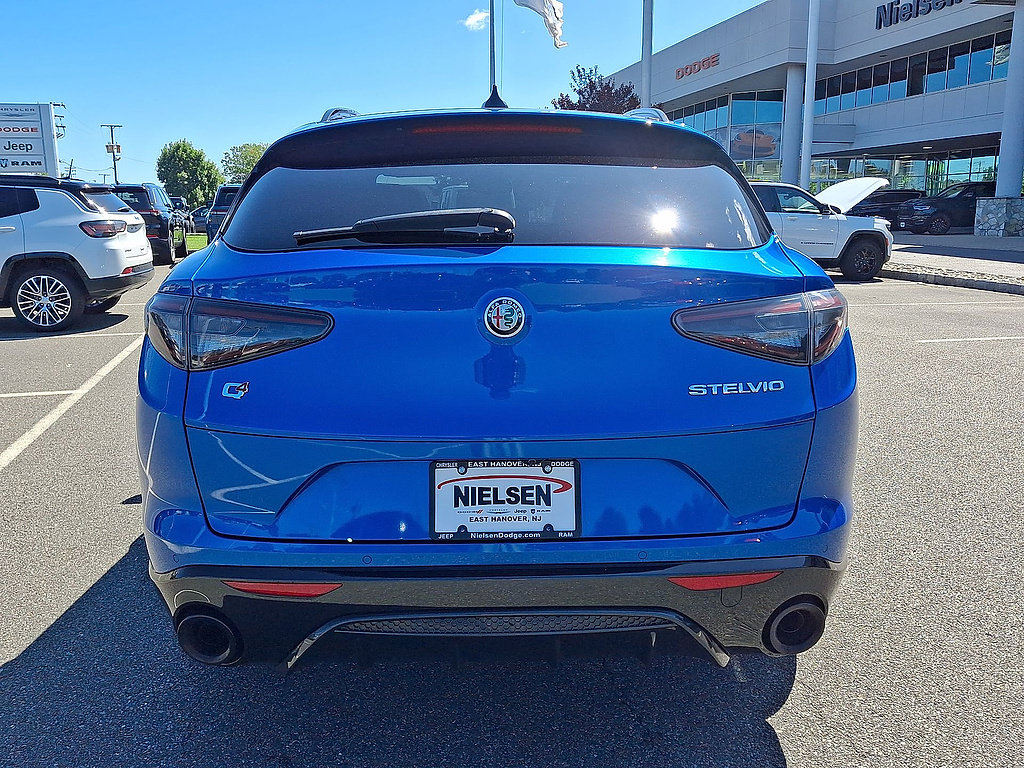 Used 2024 Alfa Romeo Stelvio Veloce AWD/4WD image 29