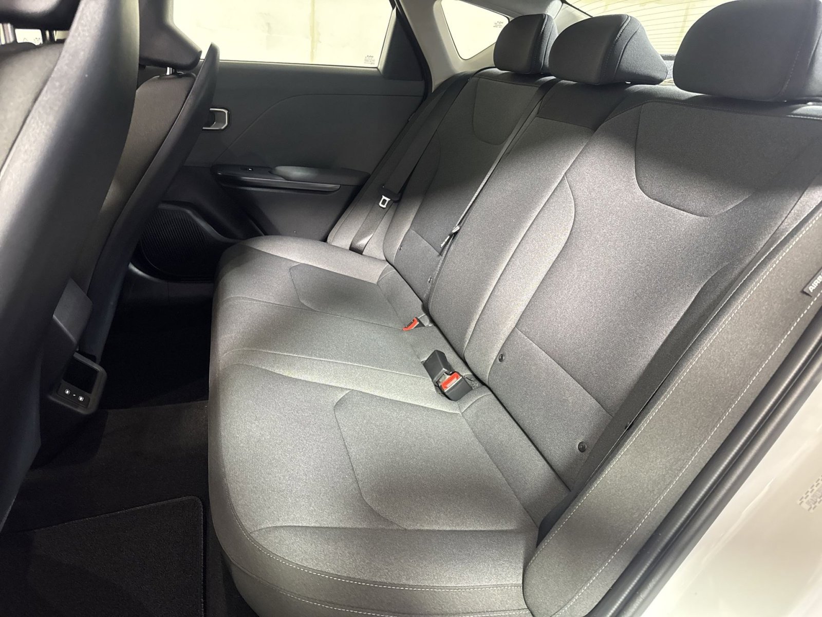 New 2025 Kia K4 LXS image 25