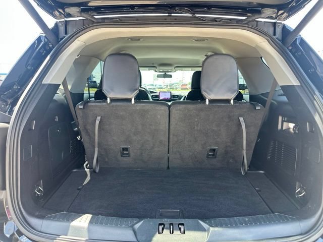 Used 2021 Ford Explorer XLT w/ Equipment Group 202A RWD image 23