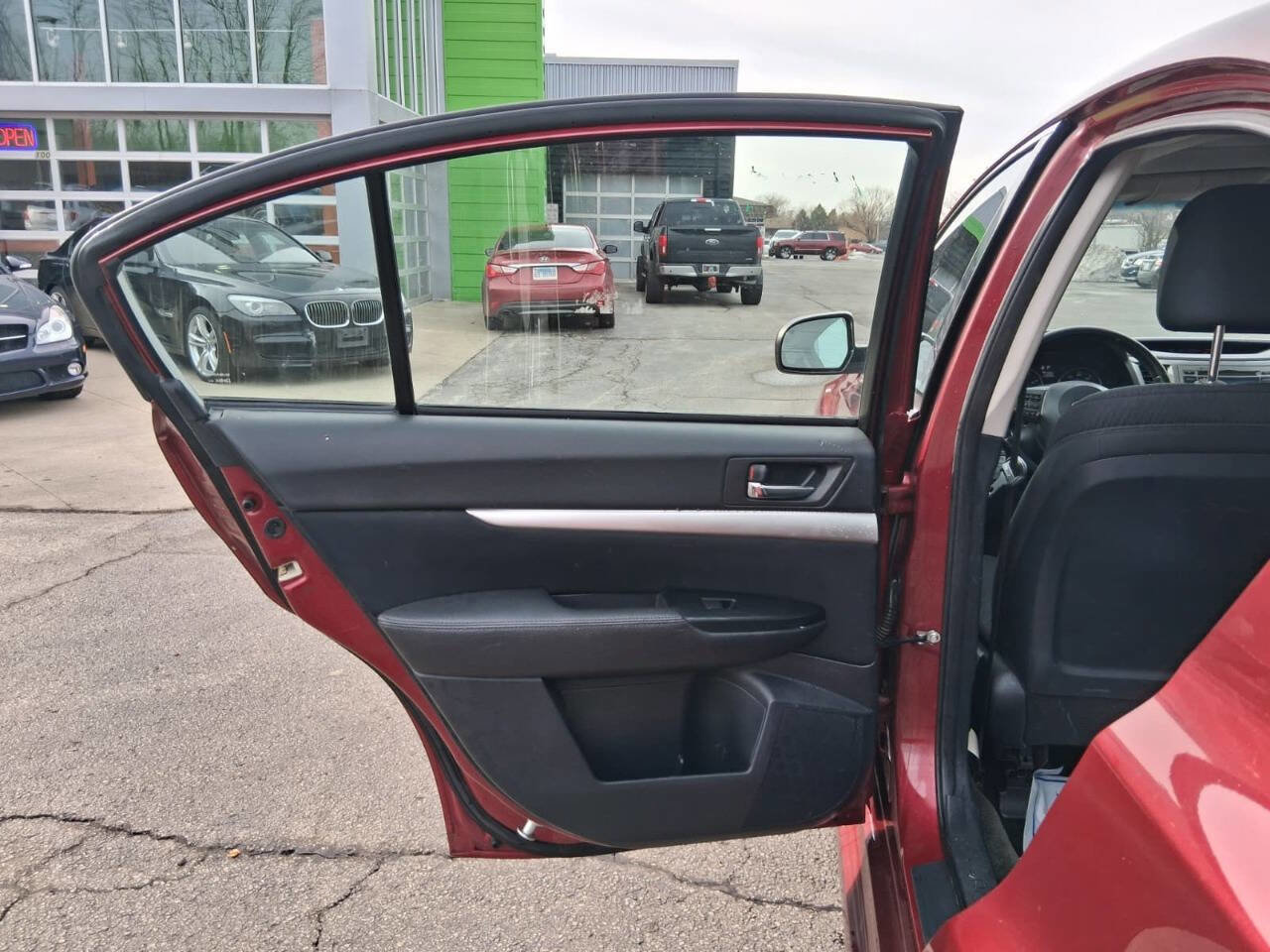 Used 2012 Subaru Legacy 2.5i Premium w/ All-Weather Pkg + Moonroof AWD/4WD image 10