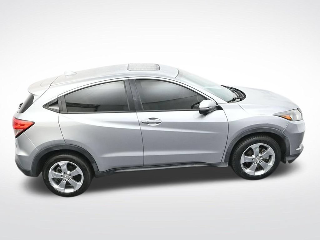 Used 2017 Honda HR-V EX image 32