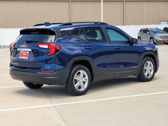 Used 2022 GMC Terrain SLE w/ Driver Convenience Package FWD image 5