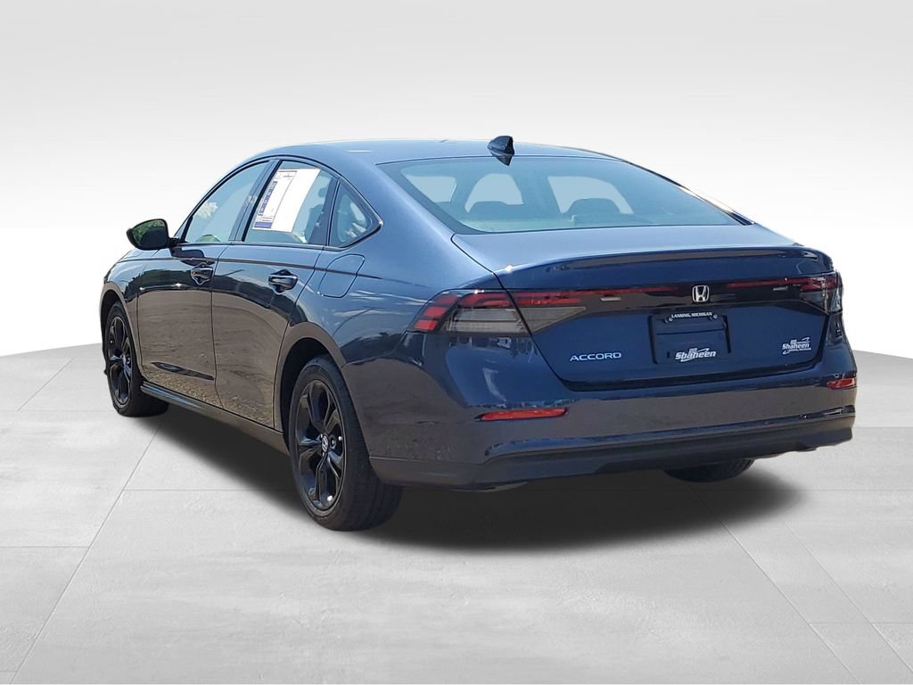 Used 2025 Honda Accord SE image 4