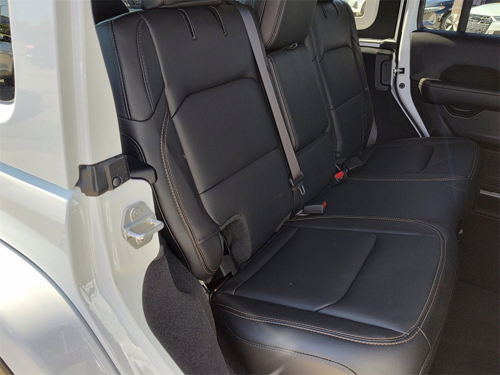 Used 2024 Jeep Wrangler Sahara w/ Technology Group image 33