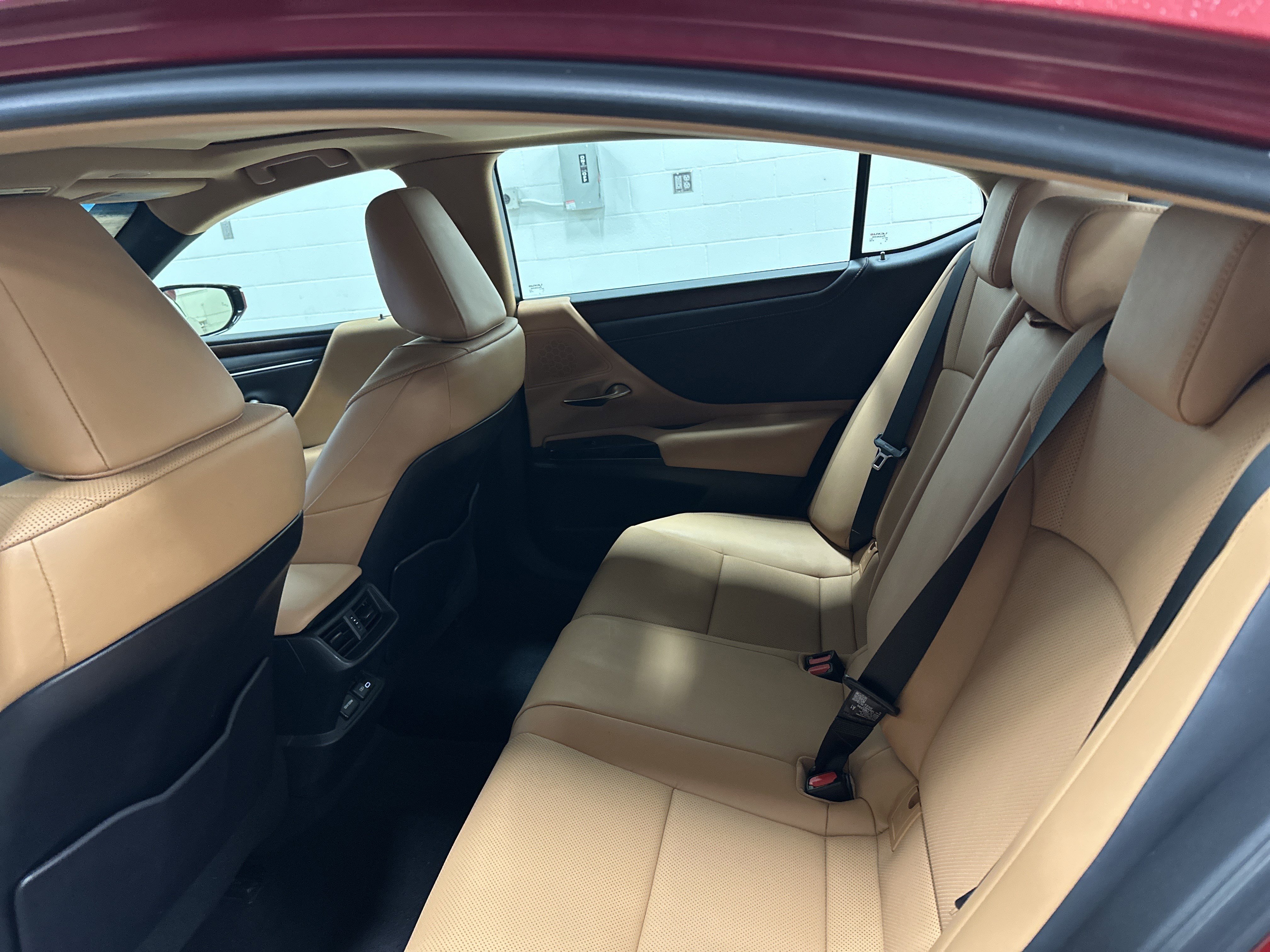 Certified 2023 Lexus ES 350 w/ Premium Package image 31