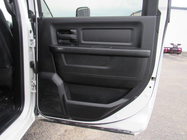Used 2022 RAM 3500 Tradesman w/ Chrome Appearance Group AWD/4WD image 16