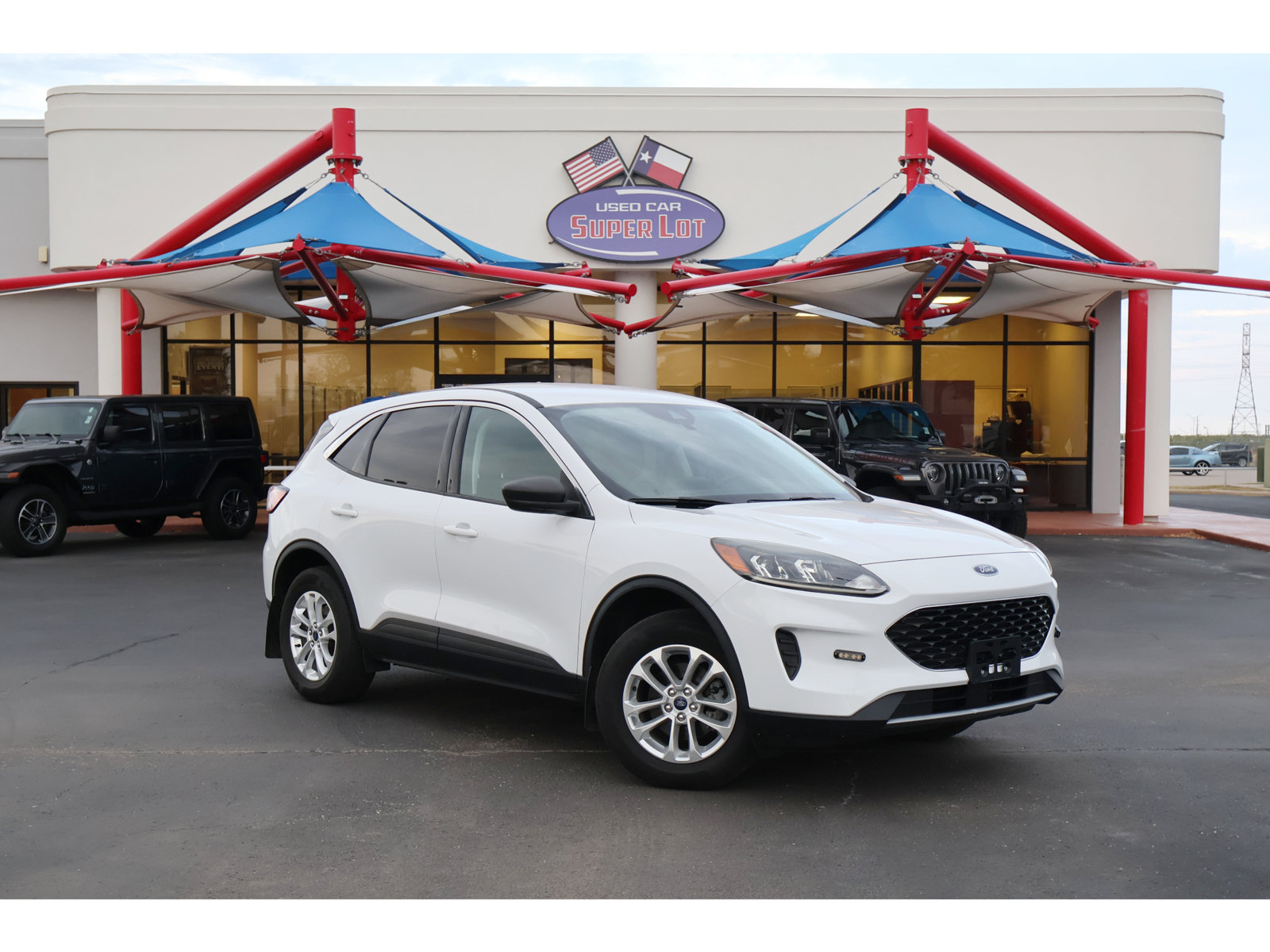Used 2022 Ford Escape SE w/ Convenience Package AWD/4WD image 1