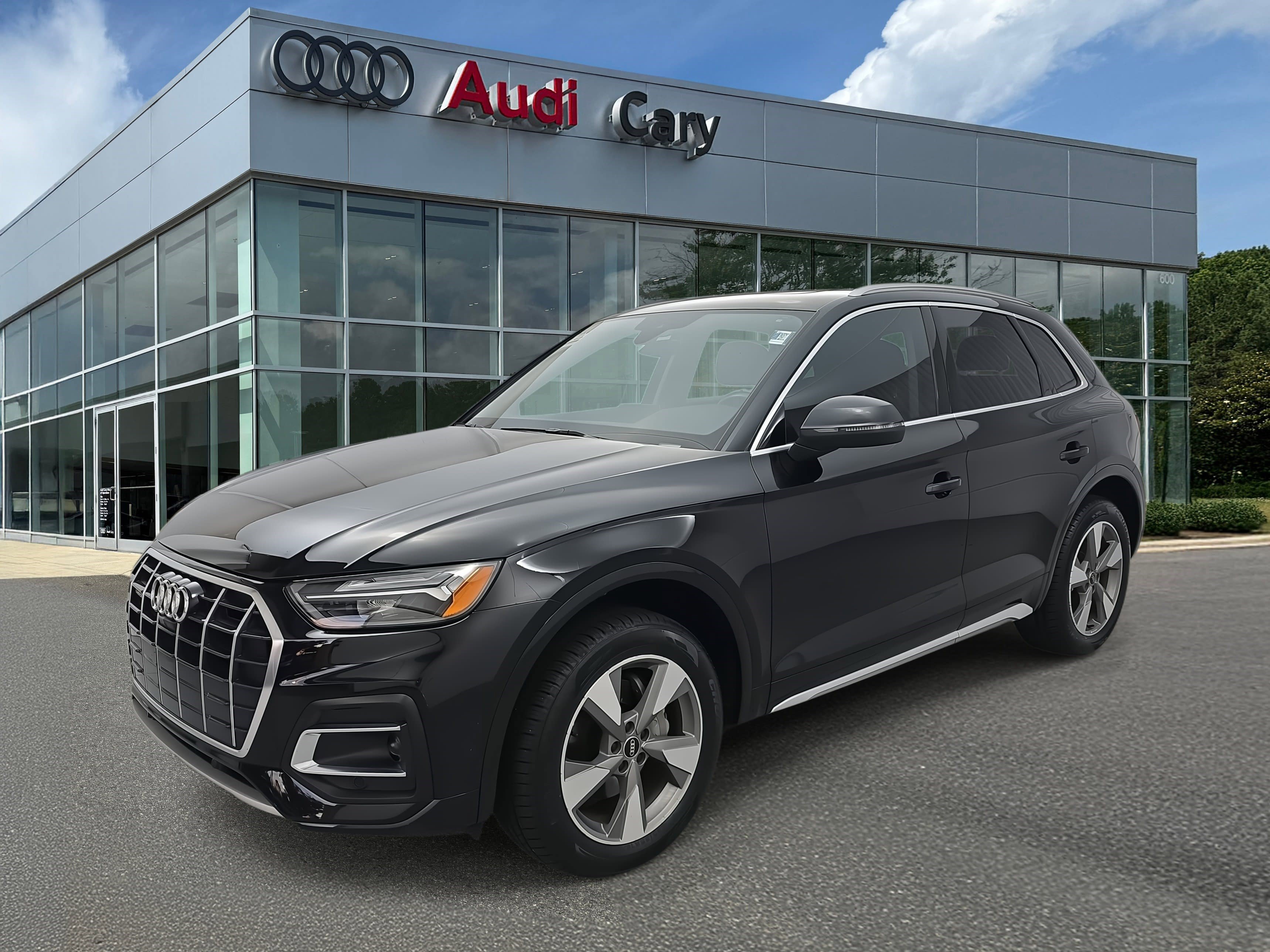 Used 2023 Audi Q5 2.0T Premium Plus w/ Premium Plus Package image 1