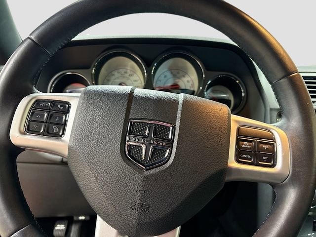Used 2014 Dodge Challenger SXT RWD image 13