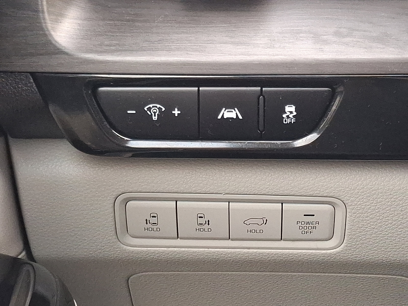 Certified 2023 Kia Carnival EX image 24