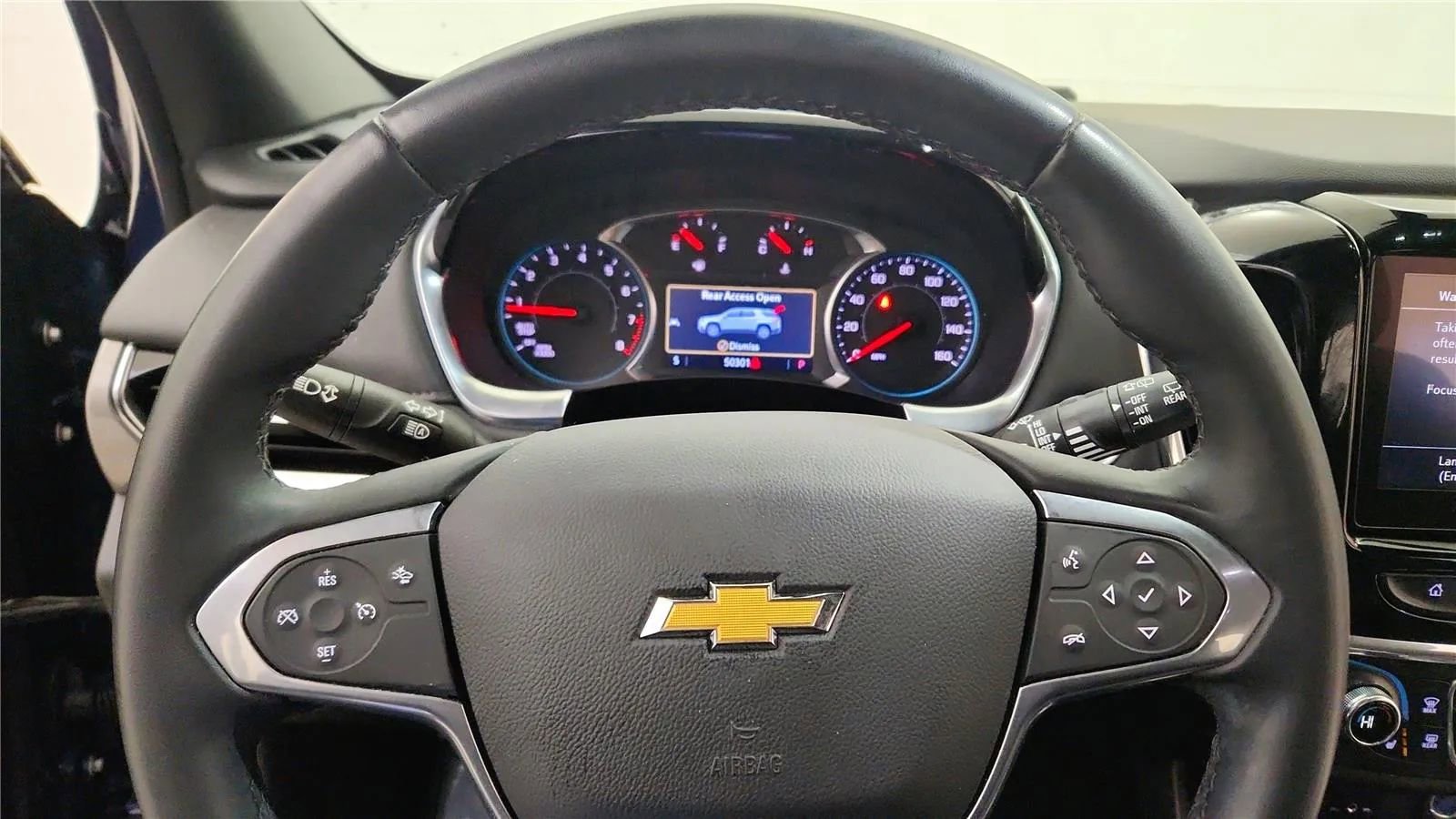 Used 2023 Chevrolet Traverse LT image 26