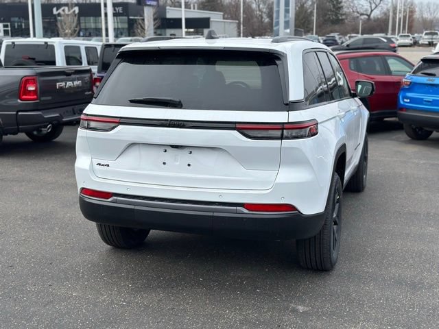 New 2026 Jeep Grand Cherokee Altitude AWD/4WD image 8