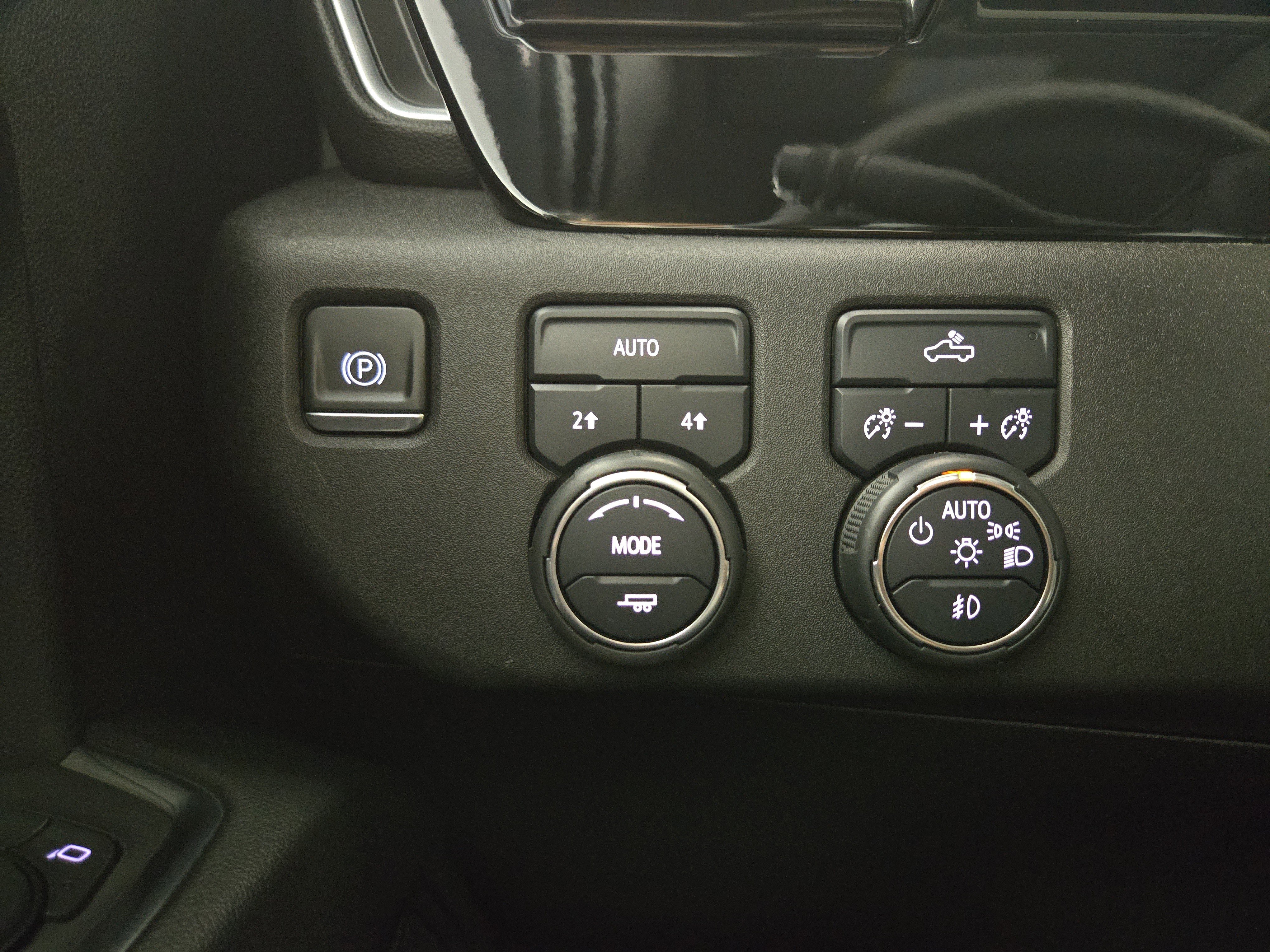 Used 2024 Chevrolet Silverado 1500 RST w/ Rally Edition AWD/4WD image 28