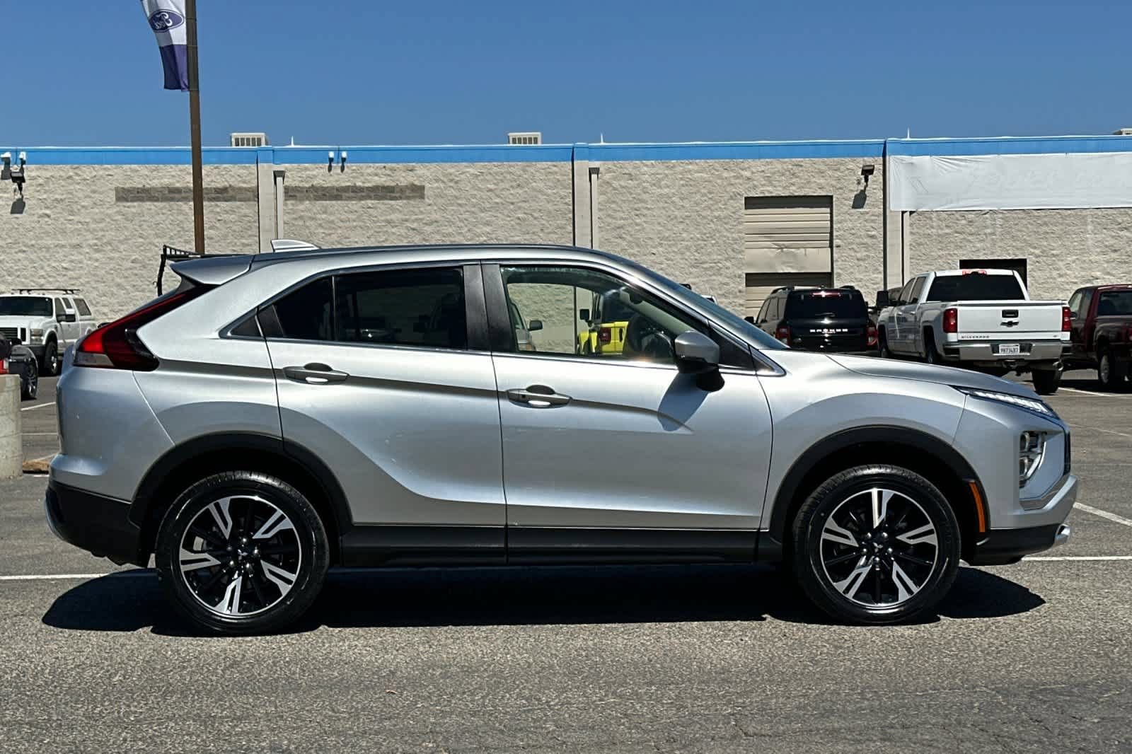 Used 2024 Mitsubishi Eclipse Cross SE AWD/4WD image 9
