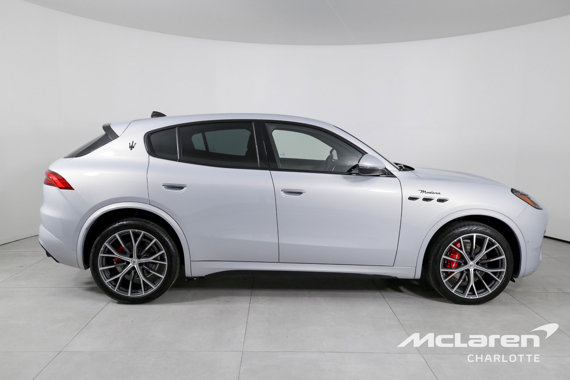 Used 2023 Maserati Grecale Modena AWD/4WD image 9