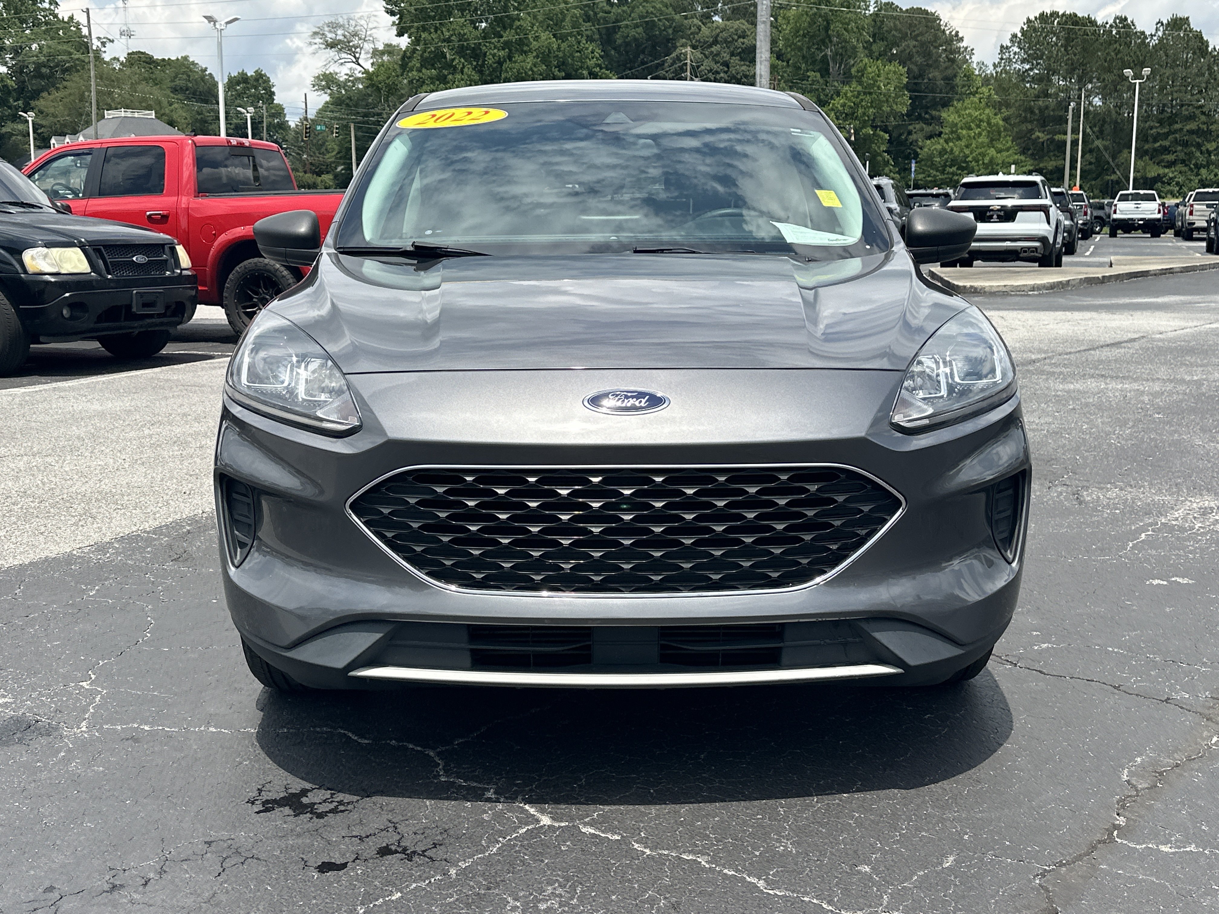 Used 2022 Ford Escape SE FWD image 3
