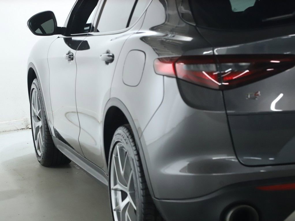 Used 2018 Alfa Romeo Stelvio Ti Sport image 42
