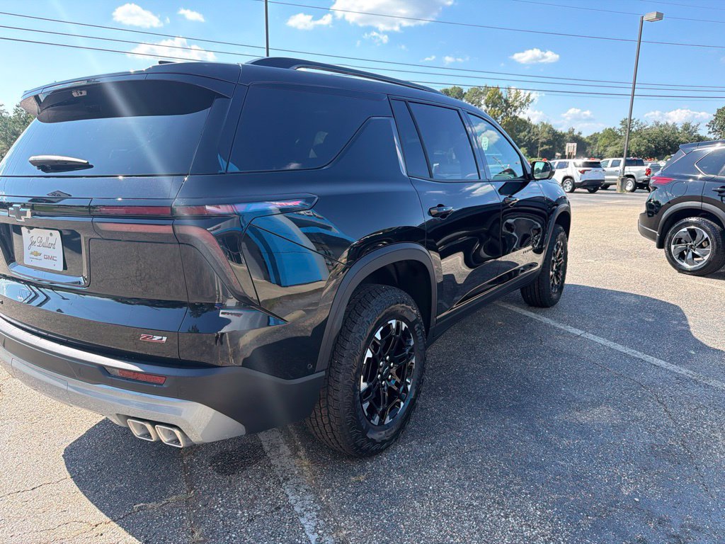 New 2027 Chevrolet Traverse Z71 w/ Enhanced Driving Package AWD/4WD image 5