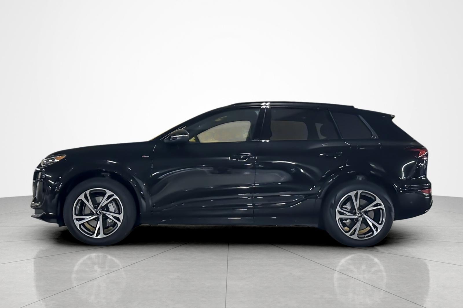 New 2027 Audi Q6 e-tron Premium Plus AWD/4WD image 3