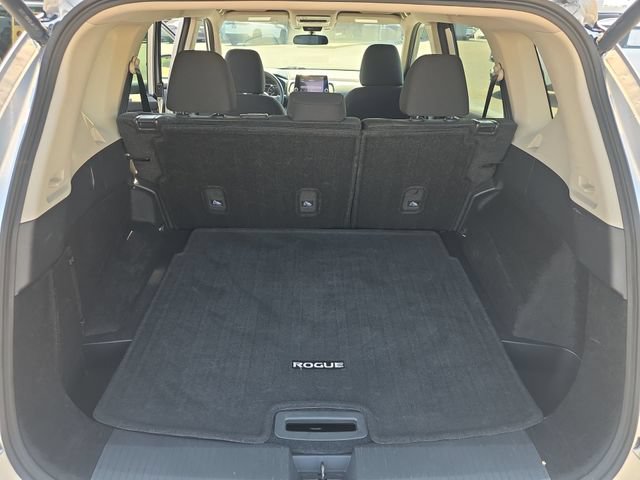 Used 2025 Nissan Rogue SV FWD image 13