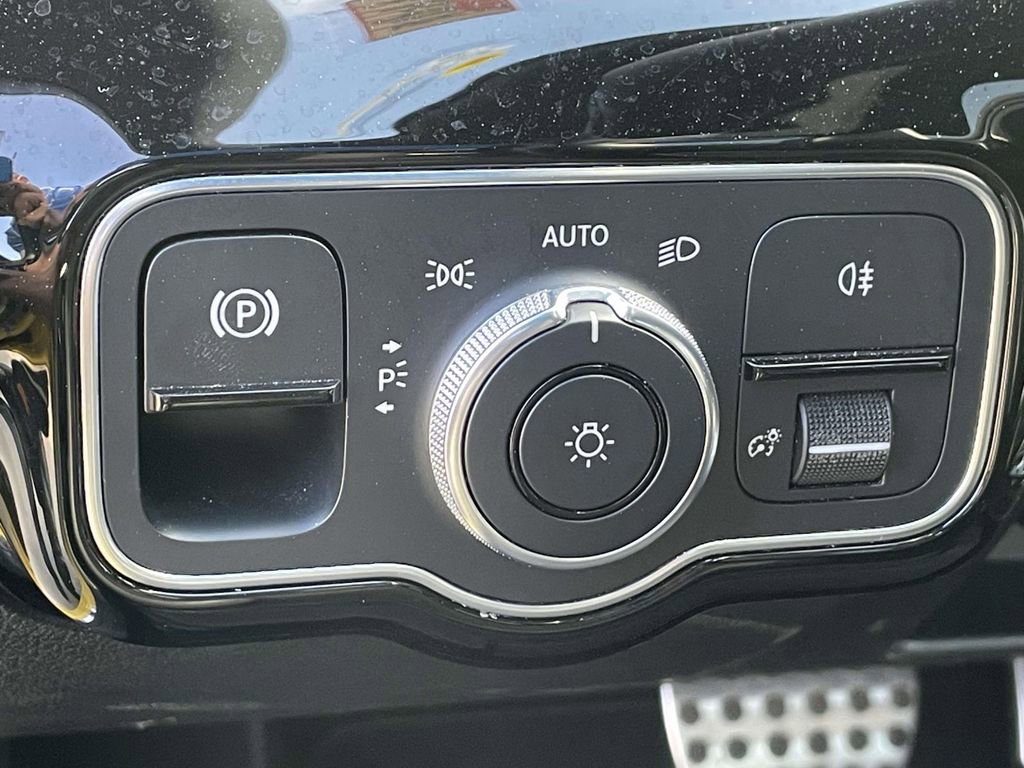 Used 2020 Mercedes-Benz CLA 250 4MATIC w/ AMG Line image 18