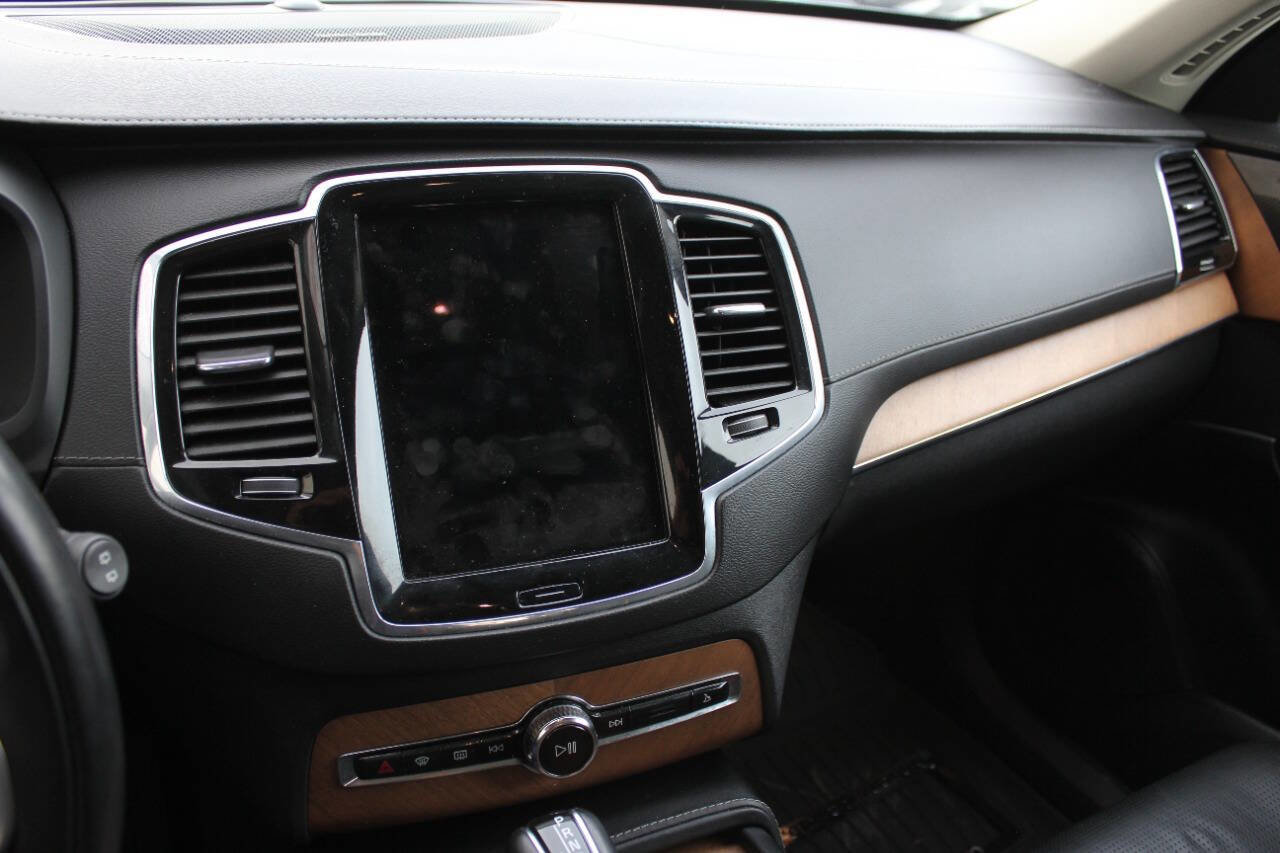 Used 2020 Volvo XC90 T6 Inscription w/ Protection Package Premier image 22