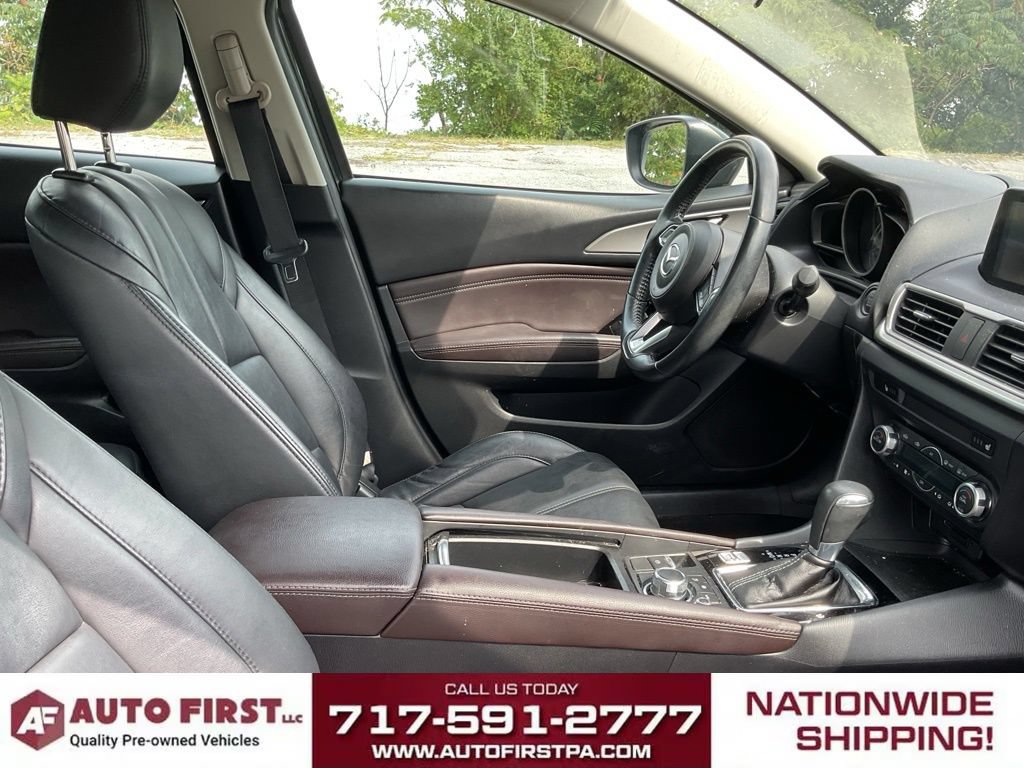 Used 2018 MAZDA MAZDA3 Touring FWD image 20
