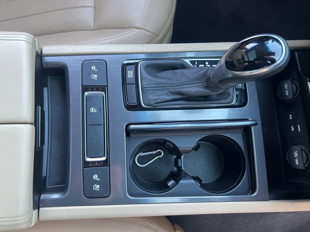 Used 2016 Hyundai Genesis 3.8 w/ Option Group 02 image 16