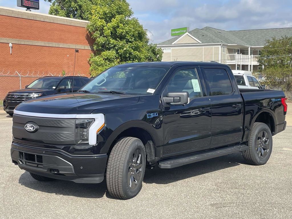 New 2025 Ford F150 Lightning Flash AWD/4WD image 7