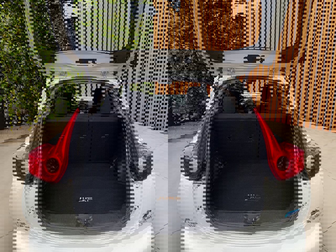 Used 2012 Nissan Juke SV image 13