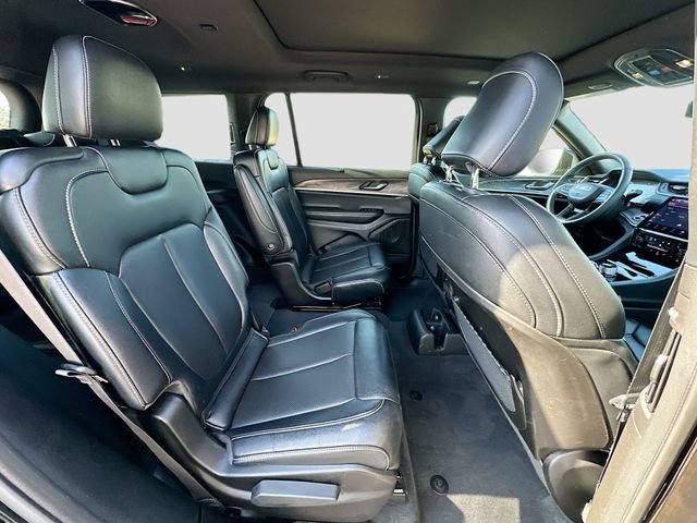 Used 2024 Jeep Grand Cherokee L Limited w/ Luxury Tech Group II image 29